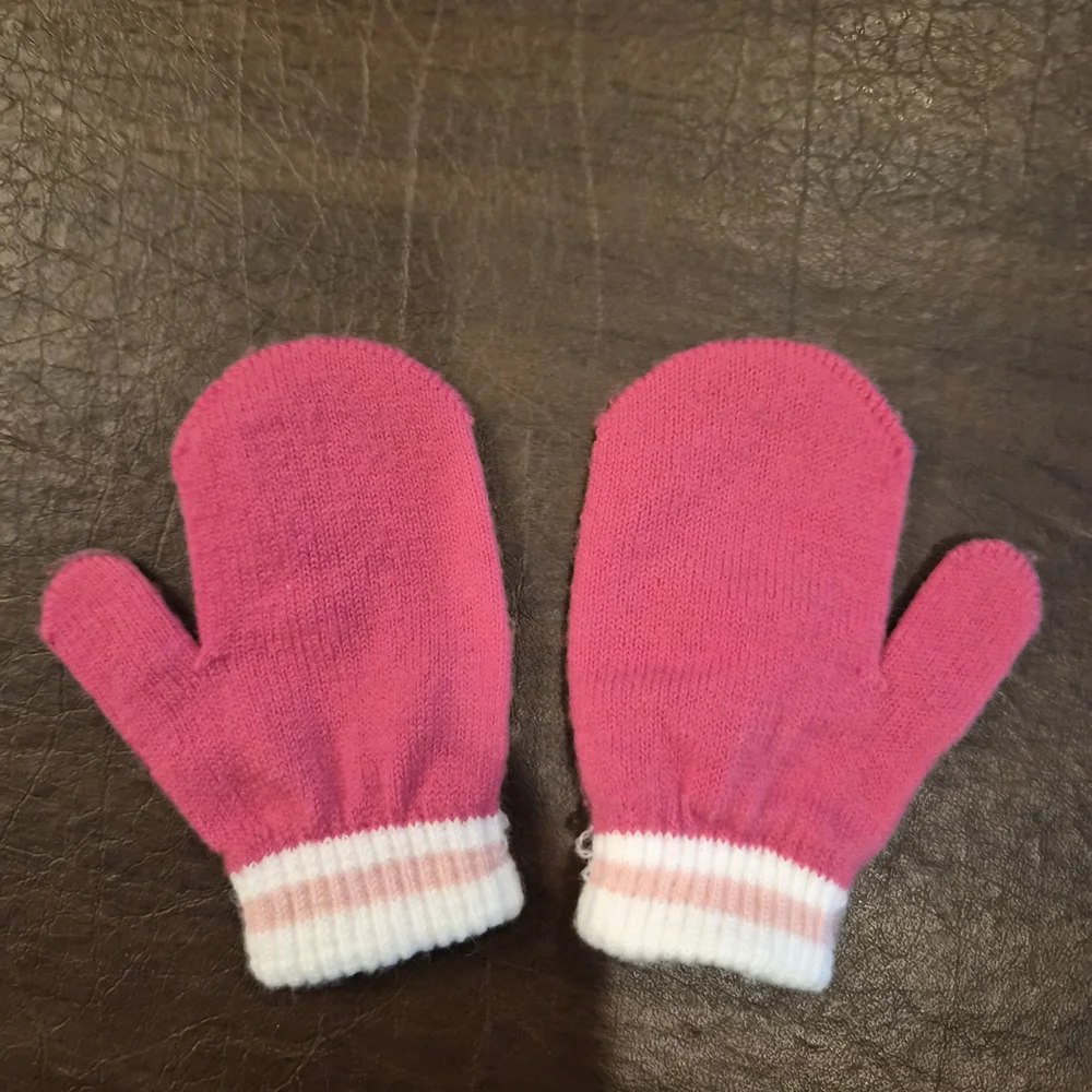 Vitamins Baby Bright Pink Mittens 6-12 Months